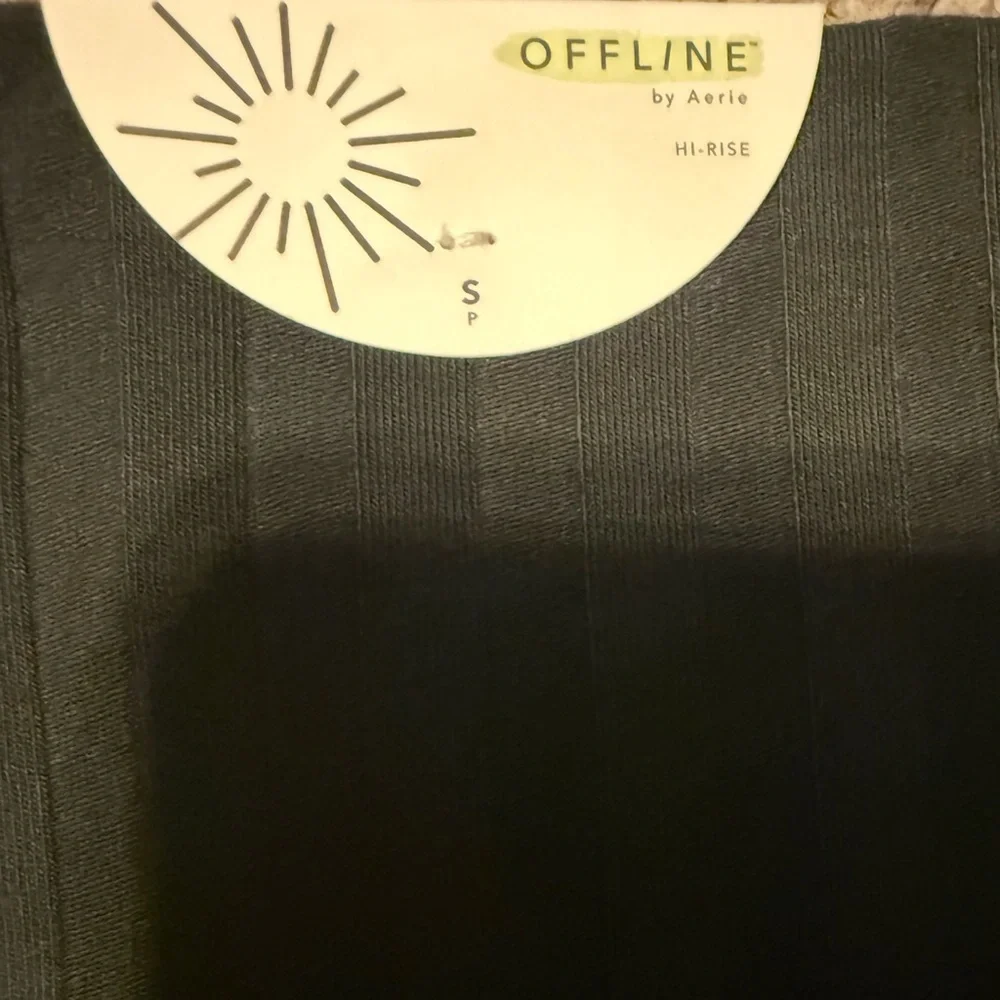 Small Offline By Aerie Black Hi Rise Ribbed Shorts NWT - Picture 4 of 4